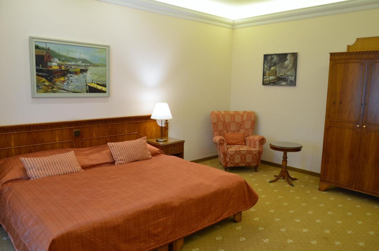 Bristol Kralovska Vila Karlovy Vary Extérieur photo