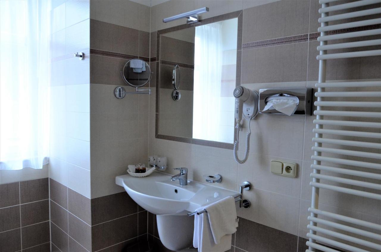 Bristol Kralovska Vila Karlovy Vary Extérieur photo