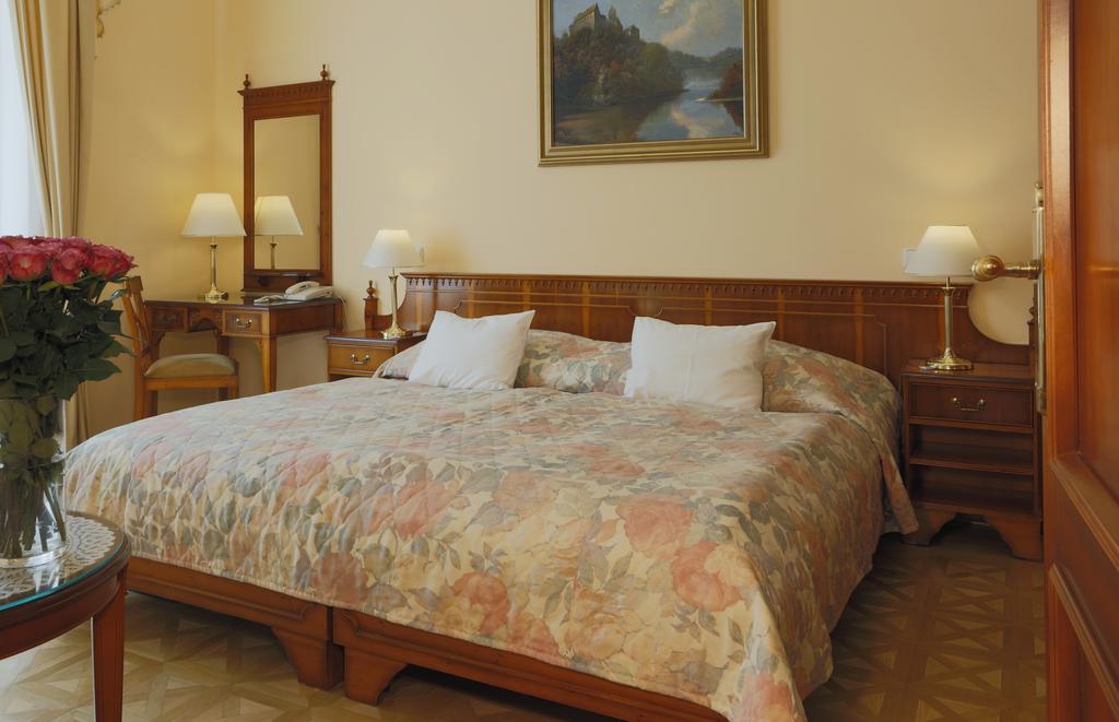Bristol Kralovska Vila Karlovy Vary Chambre photo