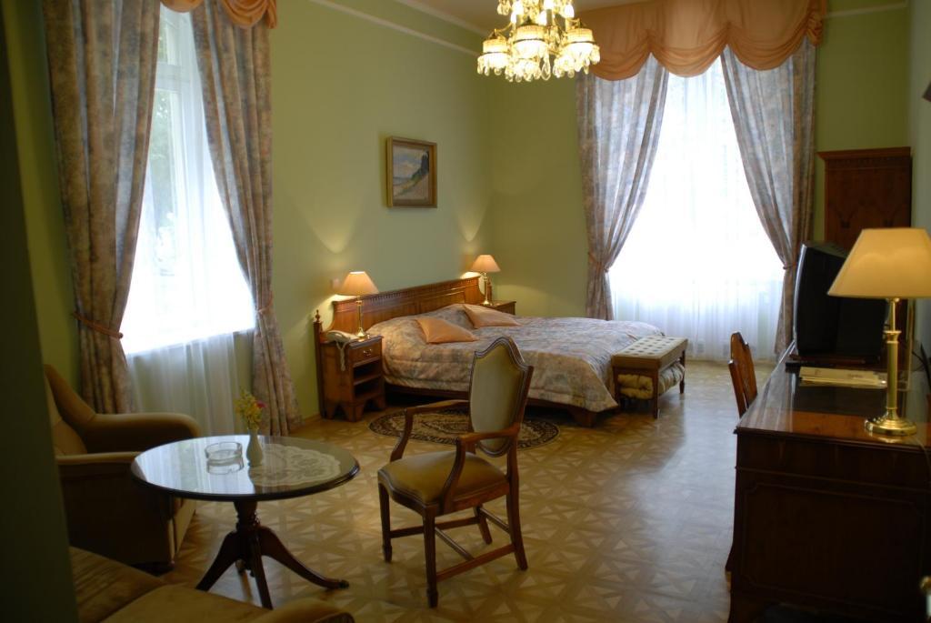 Bristol Kralovska Vila Karlovy Vary Extérieur photo