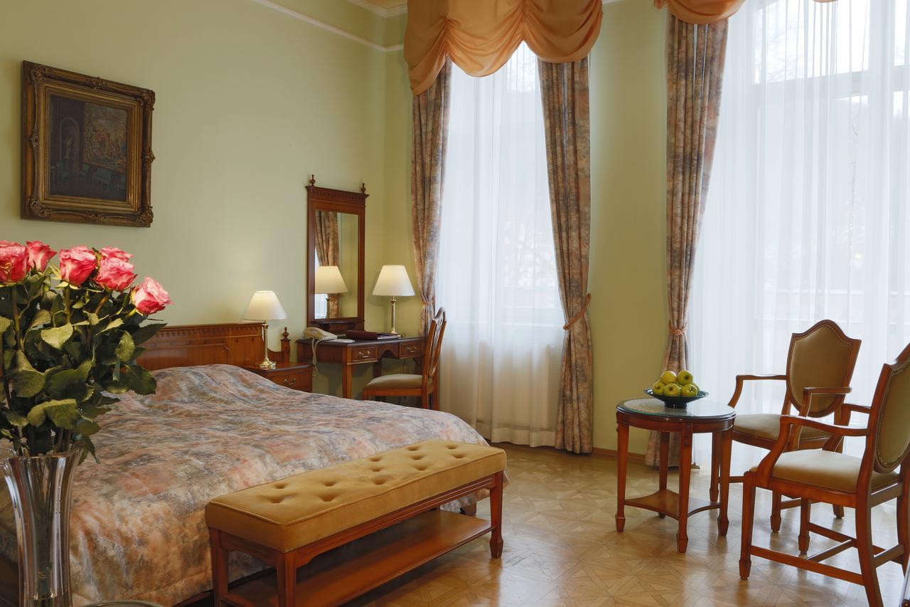 Bristol Kralovska Vila Karlovy Vary Extérieur photo