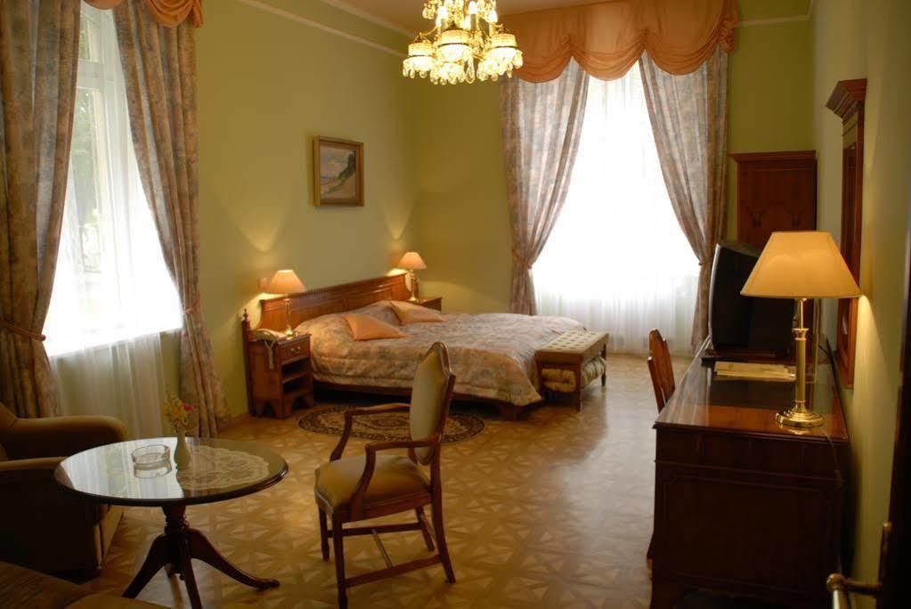 Bristol Kralovska Vila Karlovy Vary Extérieur photo