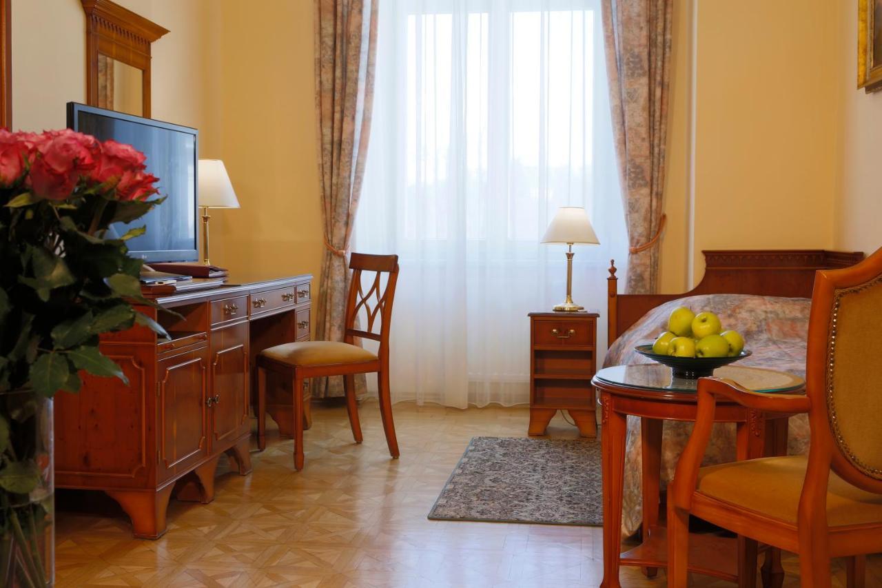 Bristol Kralovska Vila Karlovy Vary Extérieur photo